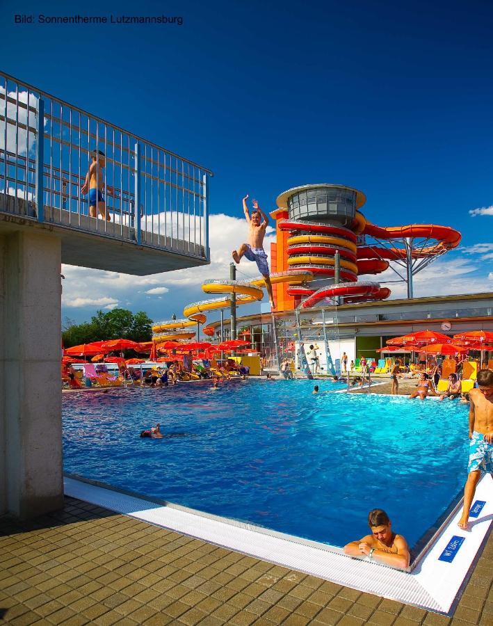 Familien Chalet Mit Direktem Bademantelgang Zur Therme Lutzmannsburg Exterior foto
